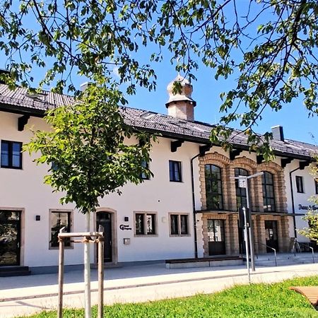 Hotel Am Gleis 1 Зонтхофен Экстерьер фото