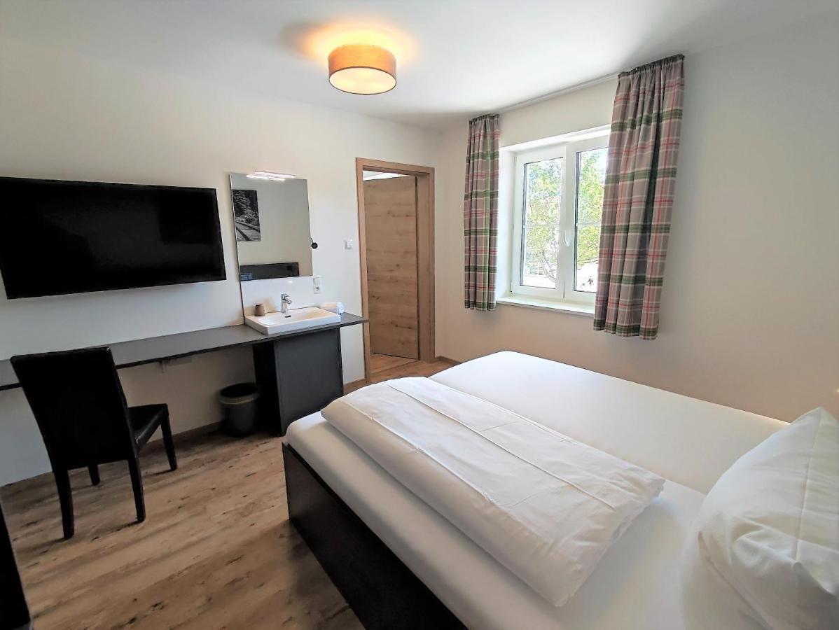 Hotel Am Gleis 1 Зонтхофен Экстерьер фото