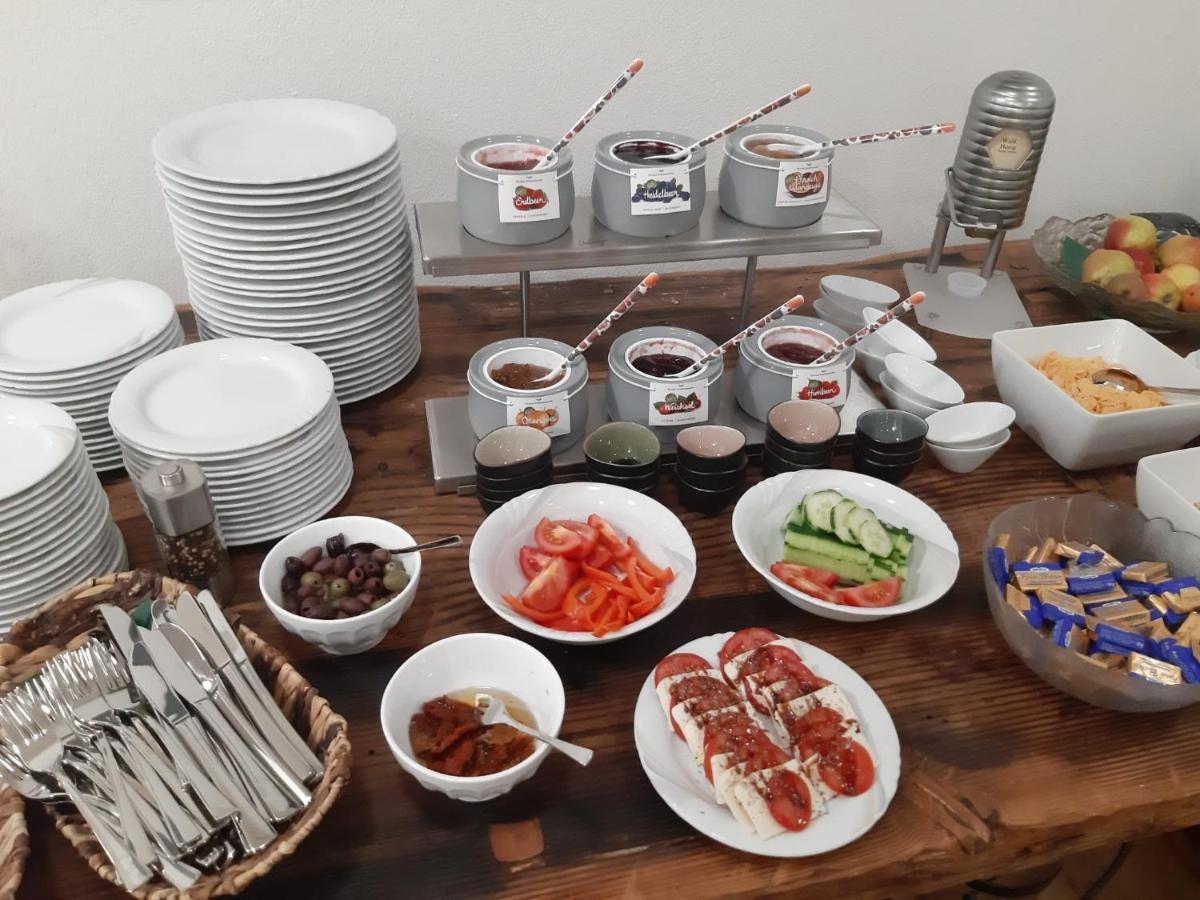 Hotel Am Gleis 1 Зонтхофен Экстерьер фото