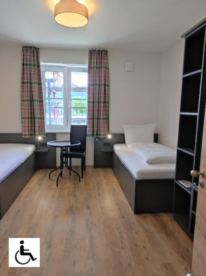 Hotel Am Gleis 1 Зонтхофен Экстерьер фото